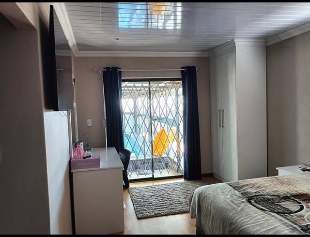 4 BEDROOM HOUSE FOR SALE IN DARLING